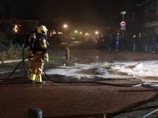 Opnieuw stapel met autobanden in brand in Veen