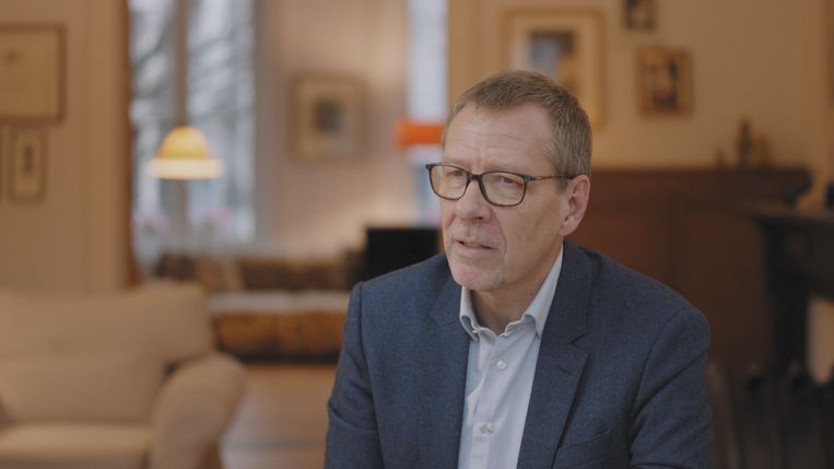 Rechter Herman Dams: ‘Soms zeg ik tegen kinderen: ‘Niet jij, maar mama of papa zou naar een instelling moeten.’’ Beeld vrt