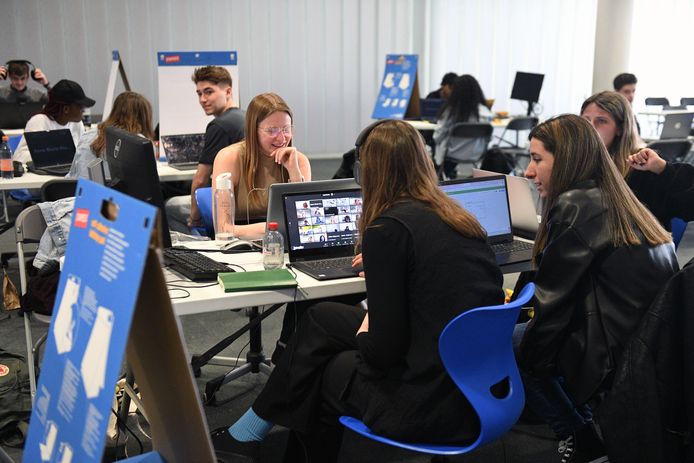 Studenten UCLL gaan afvalproblematiek te lijf met computers