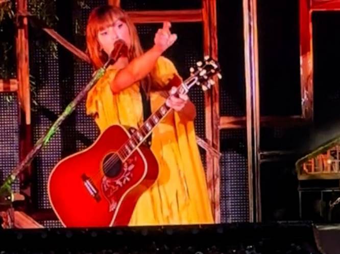 Taylor Swift spreekt security in het Frans aan om fans uit de nood te helpen