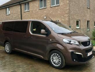 Dieven aan de haal met gezinswagen van An en Tom: “Ze hadden niet eens onze sleutel nodig om ‘m mee te nemen”