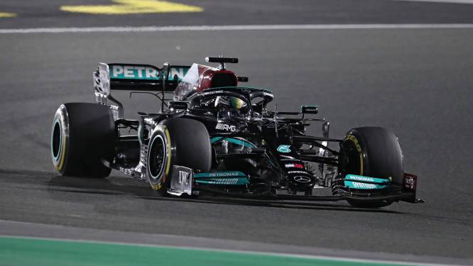 Max Verstappen kan aan de bak: Lewis Hamilton rijdt in Djedda weer met ‘raketmotor’