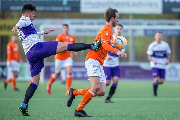 Ruime winst voor Oranje Wit, DVSA sterkste in derby | Voetbal De Vallei ...