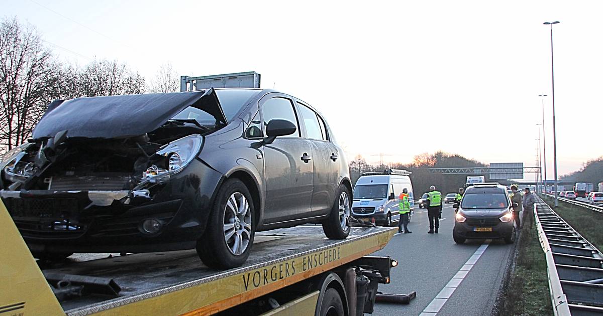 Files op Twentse snelwegen A1 en A35: ongeval zorgt voor vertraging.
