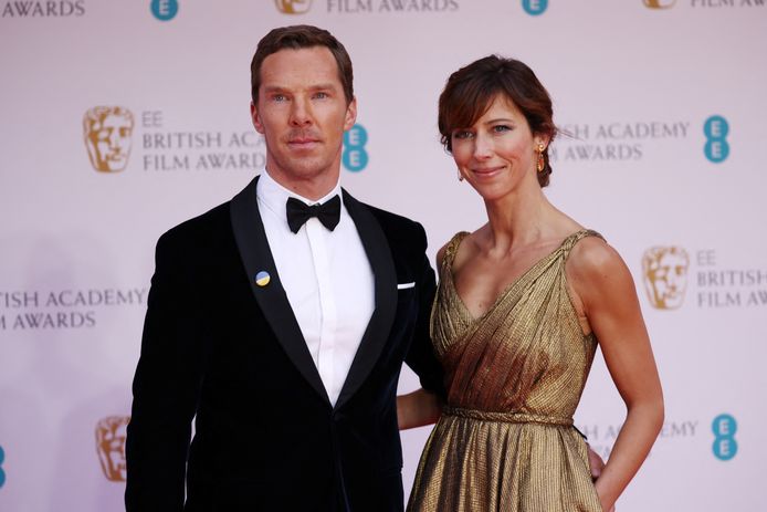 Benedict Cumberbatch met zijn vrouw Sophie op de rode loper van de BAFTAs