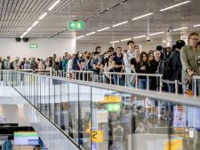 Schiphol beperkt aantal reizigers nog verder deze herfst: dagelijks 9250 passagiers minder