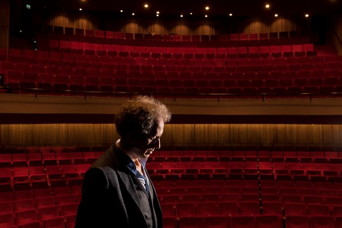 Ruud van Zuilen in de Agnietenhof in Tiel.