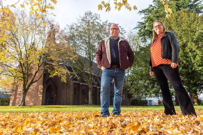 De gemeente gunt de kapel in het Oderkerkpark in Etten-Leur aan dit echtpaar, Sylvester en Barbara van Dijk. Een groep, bestaande uit Vrolijk Leven (ontwikkelmaatschappij van Bouwbedrijf Vrolijk uit Breda), horecawoordvoerder Morris Fikke, Heemkundekring Jan uten Houte, die ook de directie van de Nobelaer, de Groene Kapel en het Gedenkpark bij de plannen betrokken, hoopt nu op samenwerking.