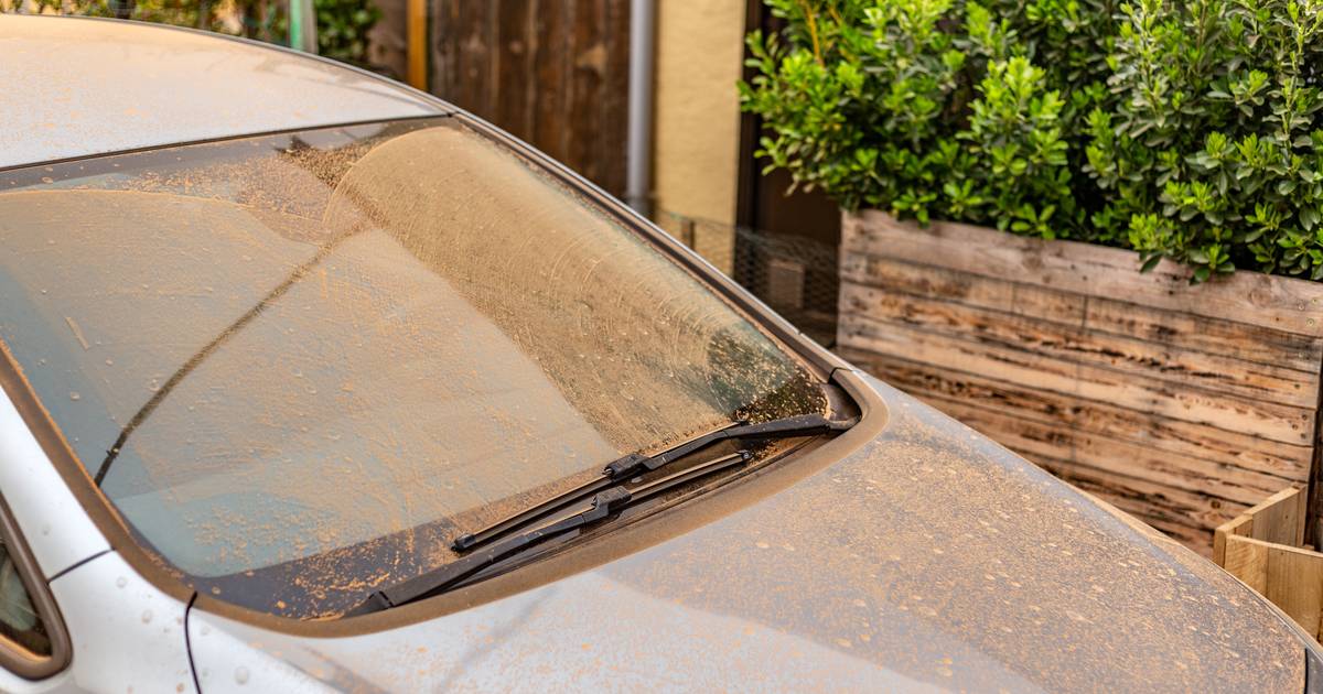 Is your car also full of Sahara dust?  This way you can get it clean without scratches or streaks  car