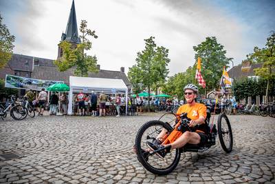 De Vierdaagse in Lage Mierde kan best met een driewieler, bewijst Gust (82)