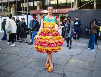 De meest extravagante looks op straat tijdens London Fashion Week