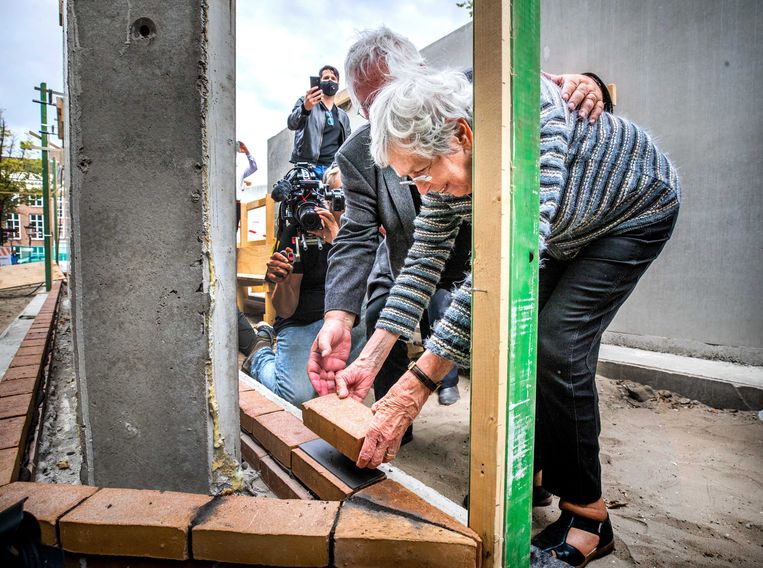 Eerste En Tweede Kamer Adopteren Namen Holocaust Namenmonument Het Parool