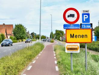 Auto niet gekeurd: jongeman scheurt als een gek door bebouwde kom, achternagezeten door de politie