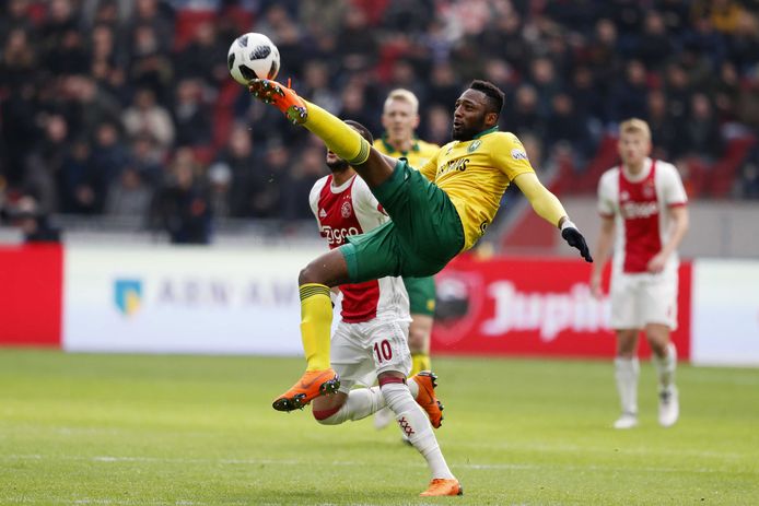 Wilfried Kanon houdt rigoureus opruiming voor Ajacied Hakim Ziyech gevaar kan stichten.
