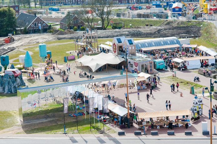 Het festivalterrein voor het nieuwe urban game evenement PlayRAUM op het Berlijnplein in Leidsche Rijn.