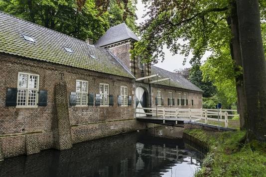 Het poortgebouw van het kasteel in Gemert.