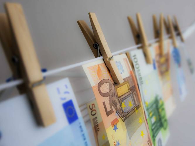 Waarom er 265 miljard euro op Belgische spaarboekjes staat