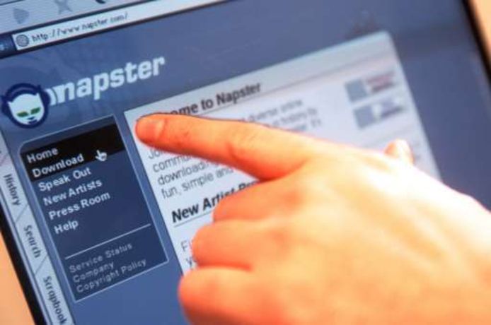 Napster werd in de jaren negentig bekend door illegale downloads.