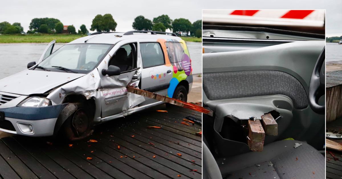 "Met balken doorboorde auto blijkt gestolen bij bso, hoe gewond is de gespietste bestuurder?". #maasland #