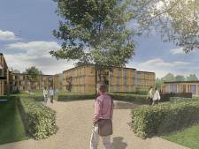 Achter de Collse Hoeve in Nuenen krijgen 574 arbeidsmigranten onderdak in een ‘flexôtel’