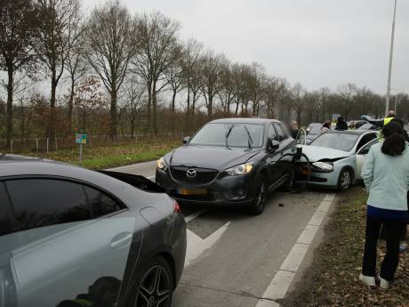 Twee gewonden bij botsing op de A73 bij Cuijk