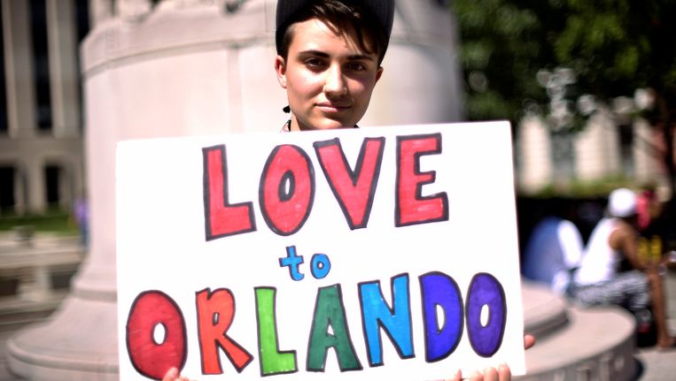 In steden in de hele VS wordt solidariteit betuigd met Orlando en de slachtoffers van de schietpartij. Beeld reuters