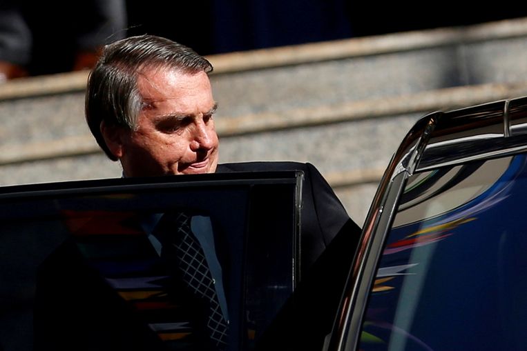 Bolsonaro memilih gaya Trump dan mengancam akan membatalkan pemilihan