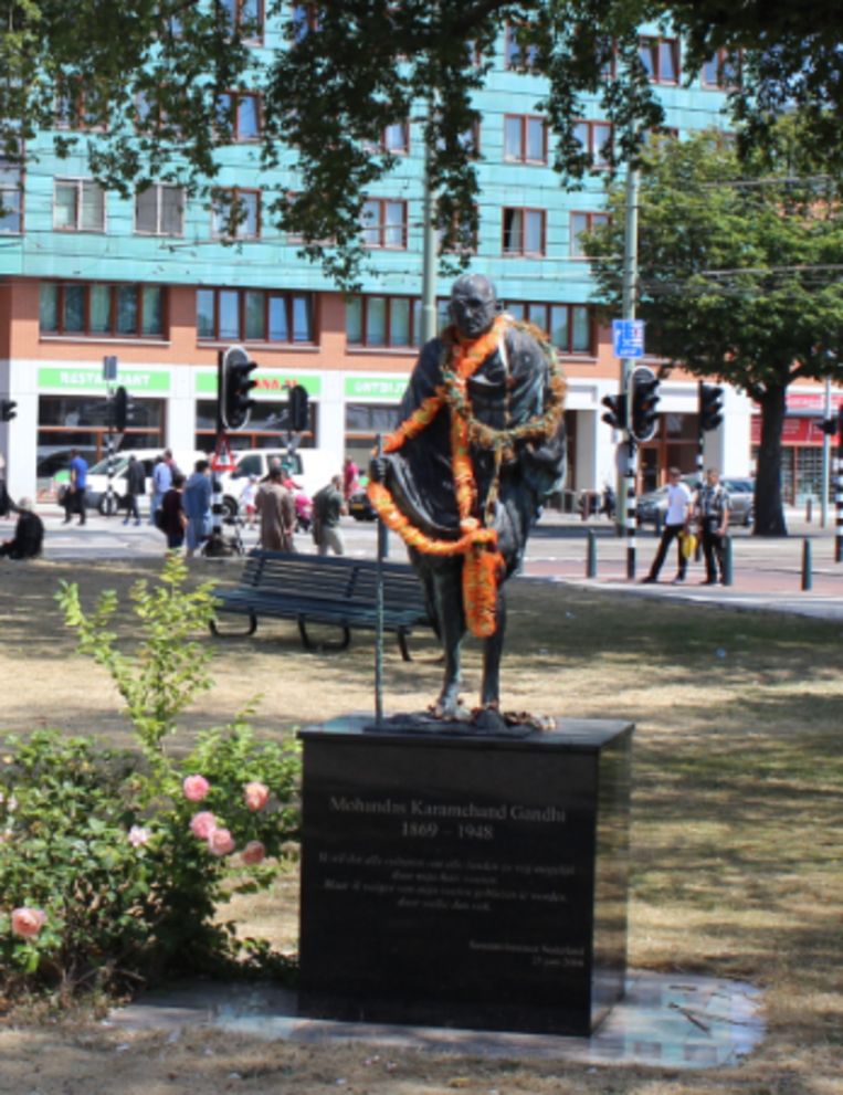 Standbeeld Gandhi in Den Haag Beeld 