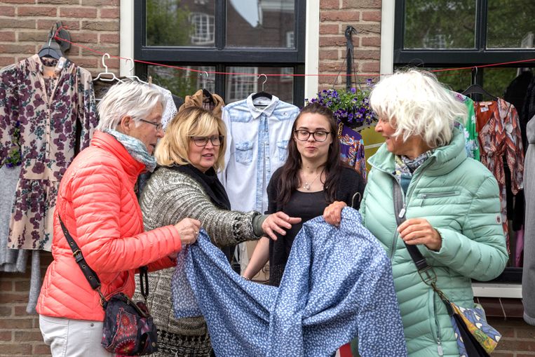 Harderwijk, vrijmarkt Koningsdag  Beeld Pauline Niks