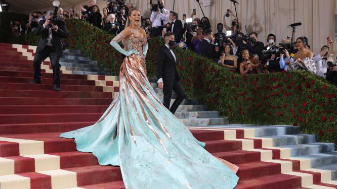 “Incroyable”: Blake Lively dévoile une robe à couper le souffle au Met Gala