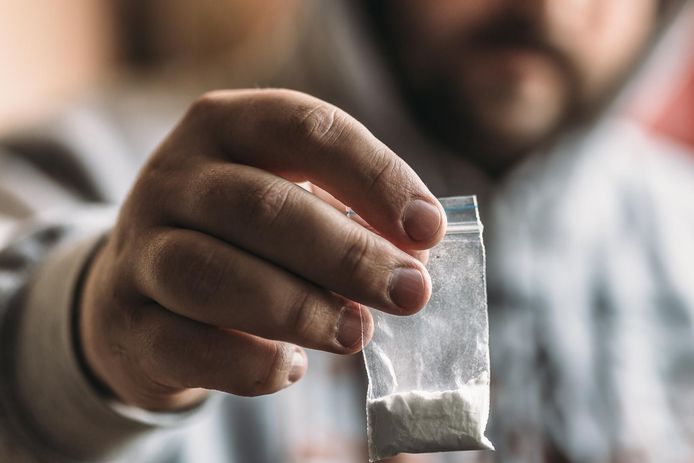 De politieman stond terecht voor cocaïnegebruik.