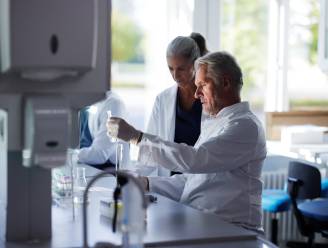 Chemie-/farmasector betaalt het best, maar vacatures raken niet ingevuld: hoe komt dat? En welke profielen zijn nu in trek?