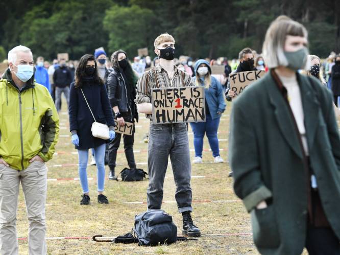 Twee mensen opgepakt bij verder rustige demonstratie tegen racisme in Goffertpark Nijmegen