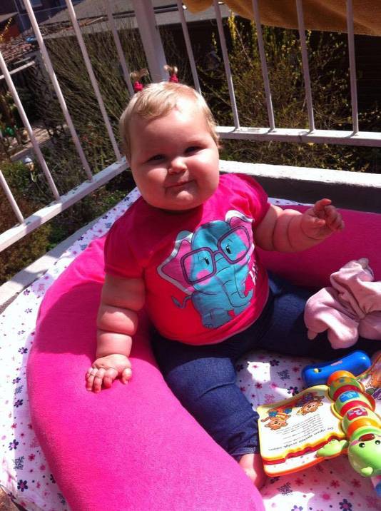 4 Jarige Megan Heeft Altijd Honger En Blijft Aankomen Binnenland Ad Nl