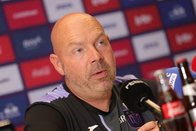 Anderlecht-coach Brian Riemer: “Zullen geen moment rust hebben tegen Cercle”