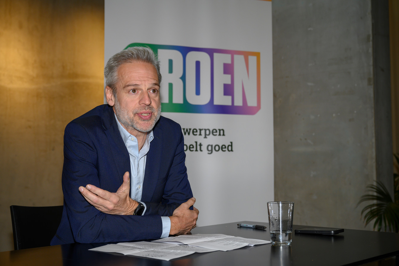 Opschudding bij Antwerps nu directeur Johan De Muynck na