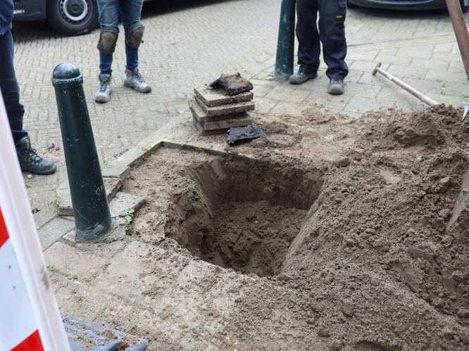 Gravers schrikken van harde knal, straat in Eindhoven tijdelijk afgezet