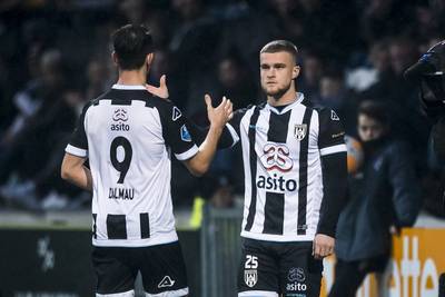 Vierde man slaat weer toe: invaller Konings krijgt klap van wisselbord