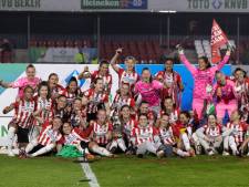 Deurnese Aniek Nouwen neemt na vijf seizoenen afscheid van PSV met een prijs