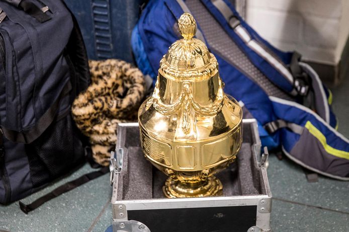 De gouden KNVB-beker.