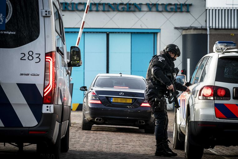 Advocaten Marengoverdachte Saïd Razzouki vermoeden afluisteren in EBI