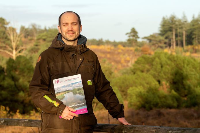 Martijn Horst van Landschap Overijssel. Hij schreef de Landschapsbiografie van de Sallandse Heuvelrug & Twents Reggedal.