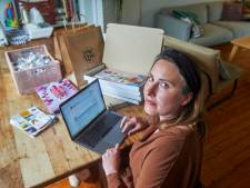 Pakjes verdwijnen bij PostNL, maar webshopeigenaar Femke krijgt de klachten: ‘Dit kost me wel 100 euro per week’