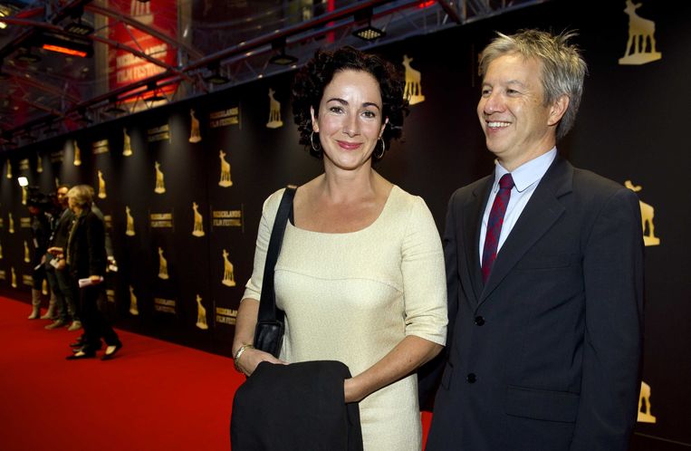 Filmmaker Robert Oey en zijn vrouw Femke Halsema op de rode loper van de premiere Gesneuveld op het Nederlands Film Festival in 2012. Beeld ANP Kippa
