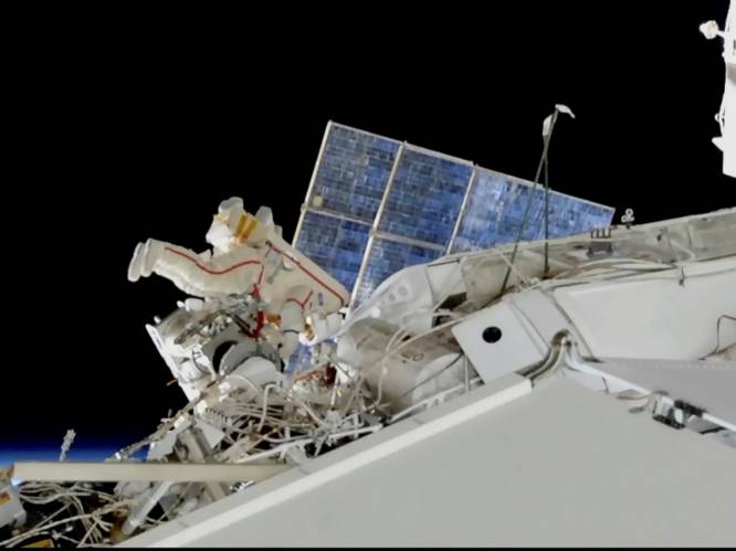 VIDEO. Kosmonauten inspecteren mysterieus lek aan boord ISS