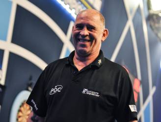 Russ Bray, ‘The Voice’ van de dartssport: “Geen idee waarom ik zo'n unieke stem heb. Maar op mijn tiende begon ik wel met roken”