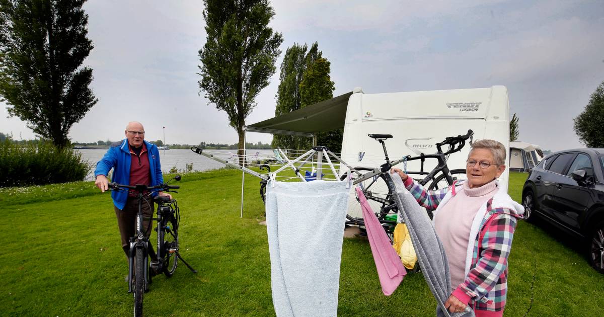Camping De Zwaan ontruimd vanwege hoogwater: ‘Het is jammer, maar geen ramp’