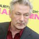 Acteur Alec Baldwin vervolgd voor dood door schuld vanwege dodelijk incident op filmset