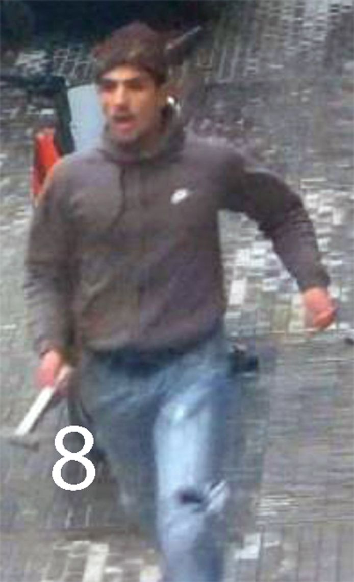 De achtste van negen te identificeren verdachten voor de rellen in Brussel.