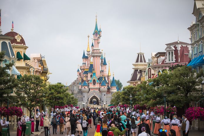 Sluiting Disneyland Parijs Is Een Ramp Voor De Regio Omzet Is Nul Maar Vaste Lasten Blijven Economie Ad Nl